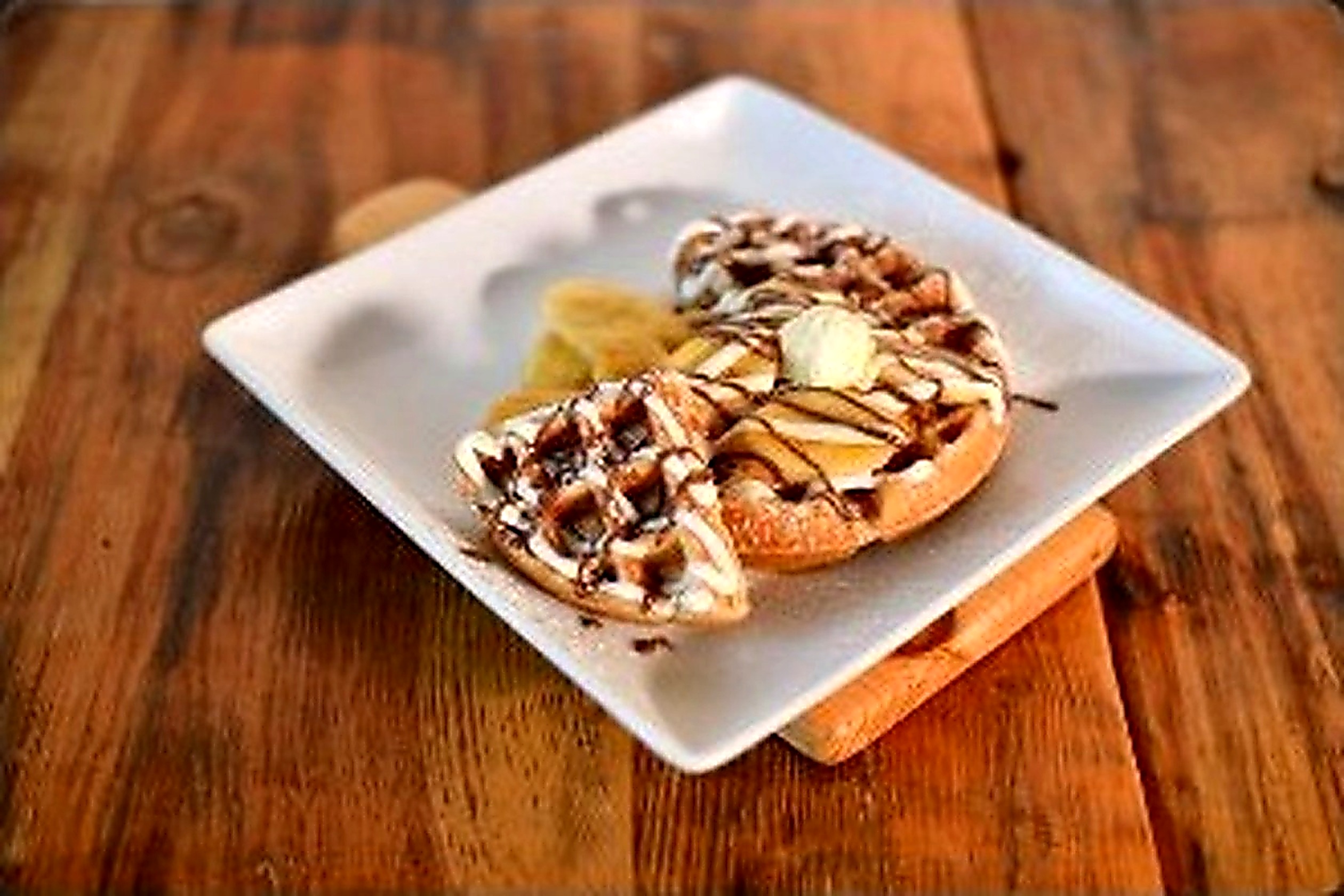 Waffle plátano flameado